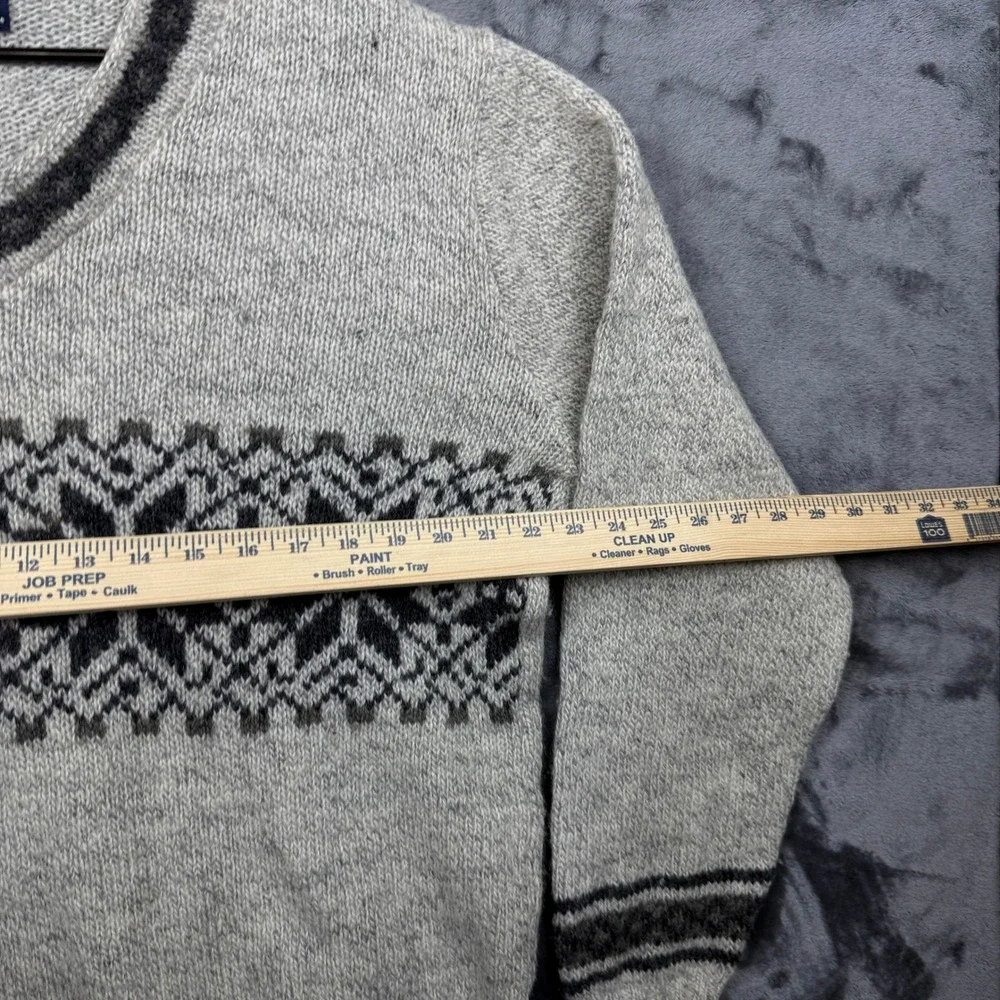 Lands End V-Neck Sweater Mens M Grey Fair Isle Virgin Wool Blend USA Made